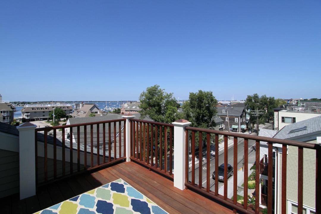 Photo of Patio Balcony in Yachting Village