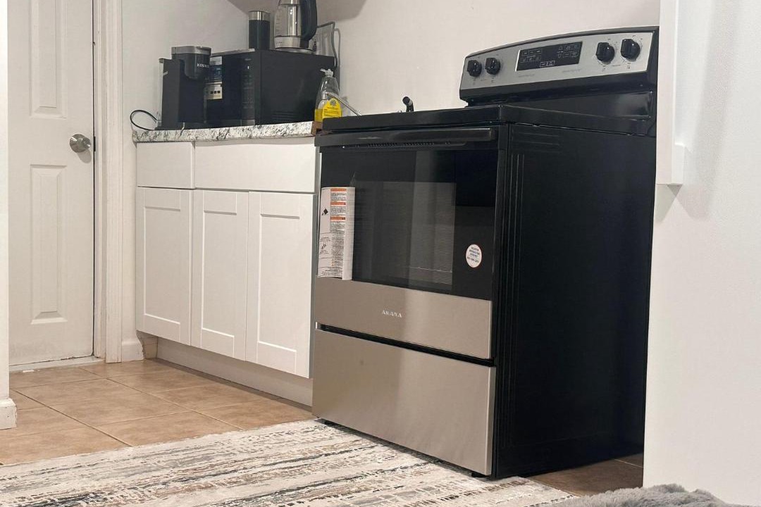 Photo of Kitchen in Alden Manor