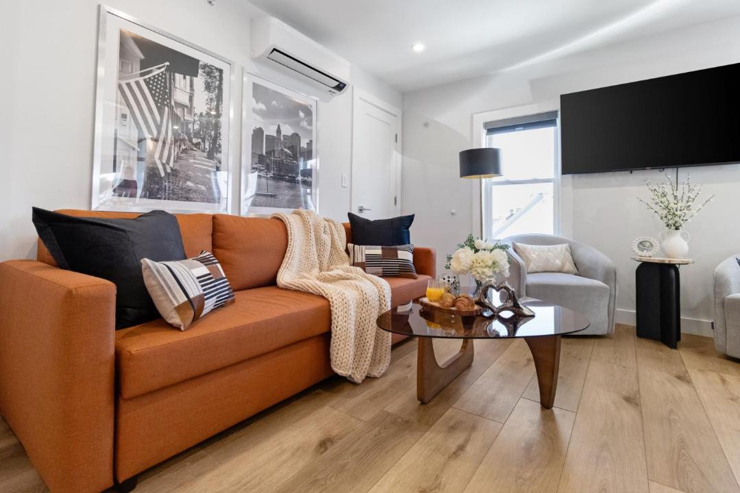 Photo of Livingroom in Ward Two