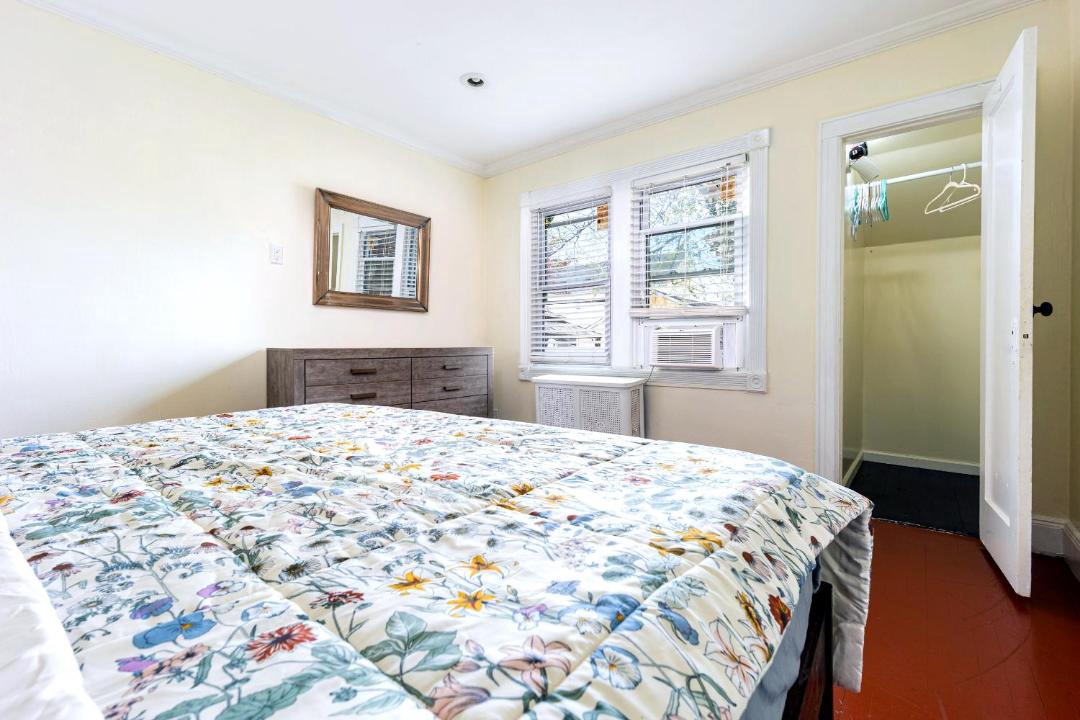 Photo of Bedroom in Valley Stream