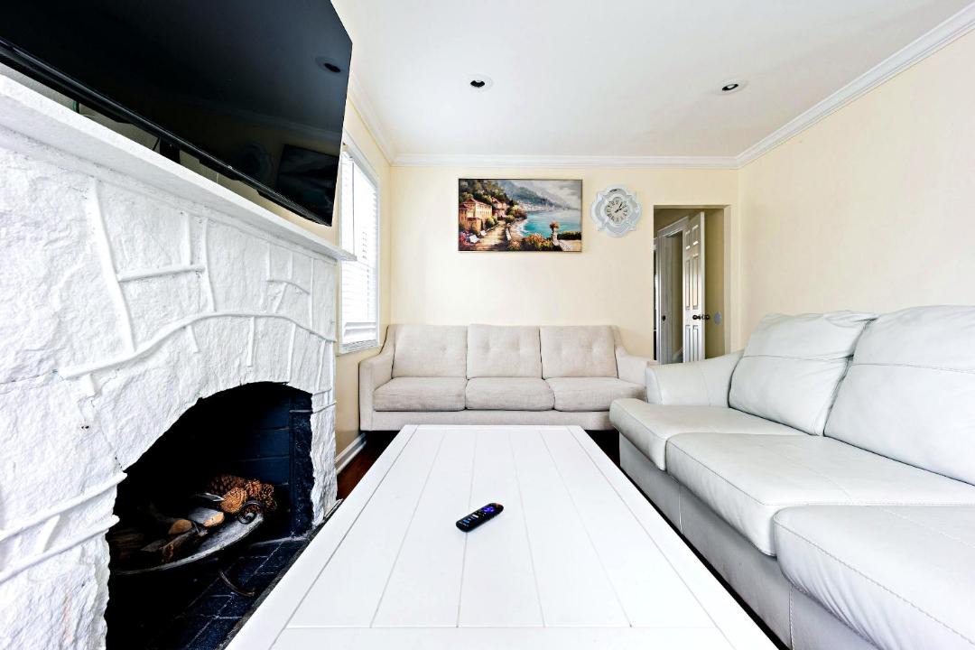 Photo of Livingroom in Valley Stream