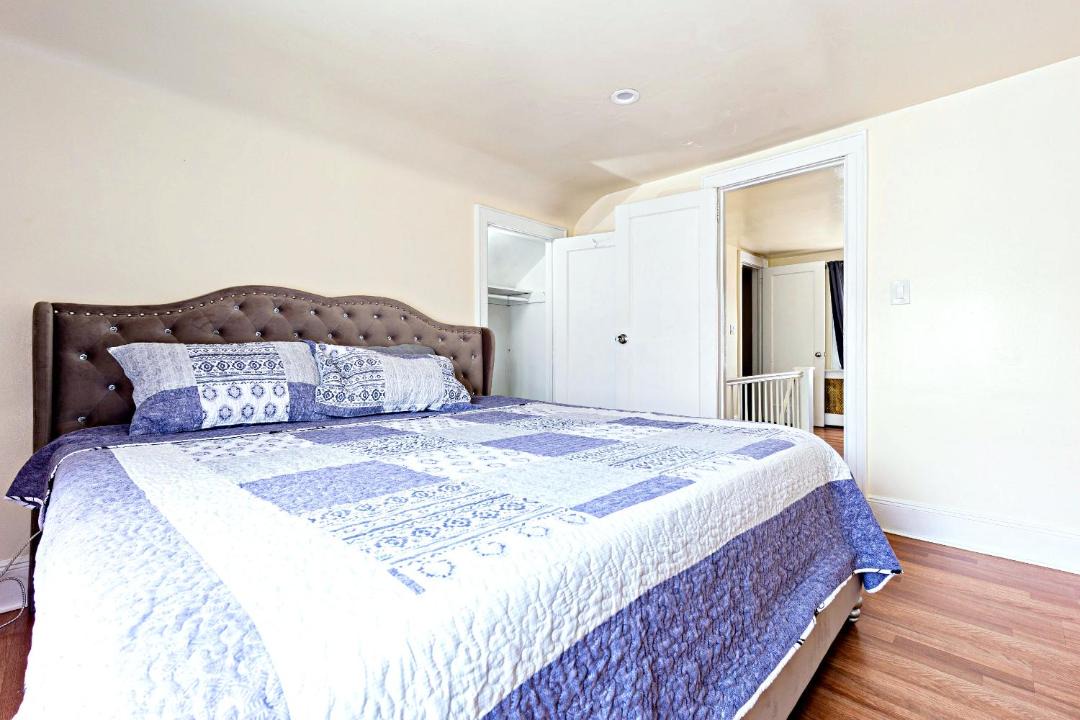 Photo of Bedroom in Valley Stream