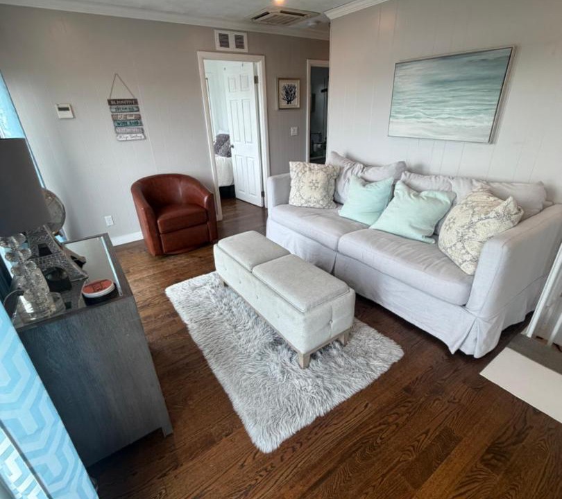 Photo of Livingroom in Narragansett