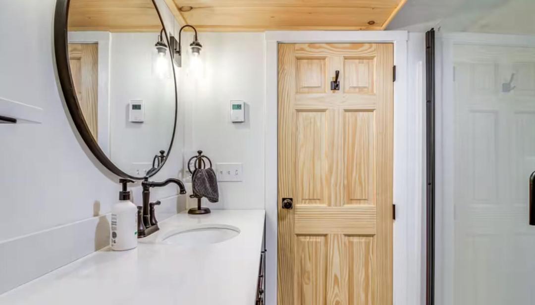 Photo of Bathroom in Perkinsville