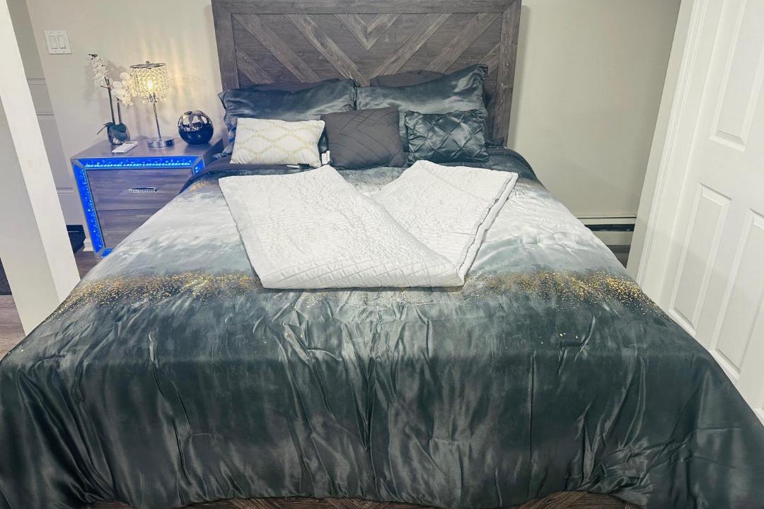Photo of Bedroom in Floral Park