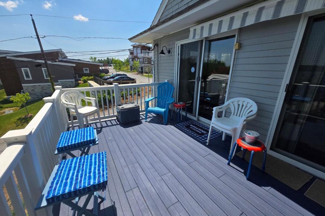 Photo of Patio Balcony in Weirs Beach
