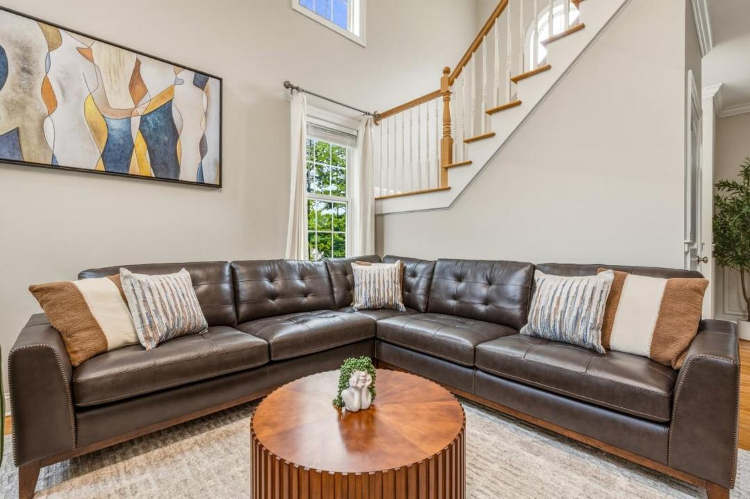 Photo of Livingroom in Saratoga Springs