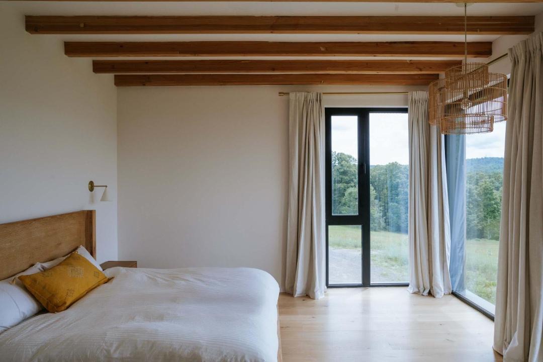 Photo of Bedroom in Hollowville