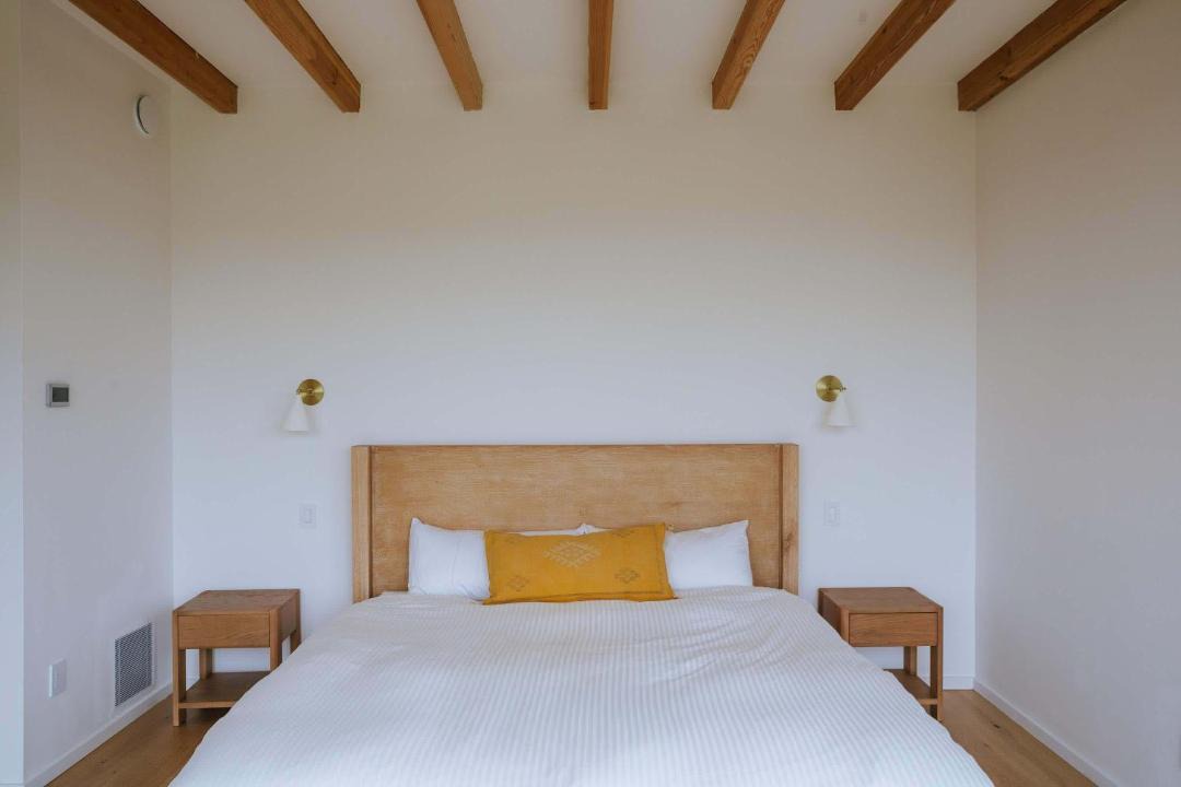 Photo of Bedroom in Hollowville
