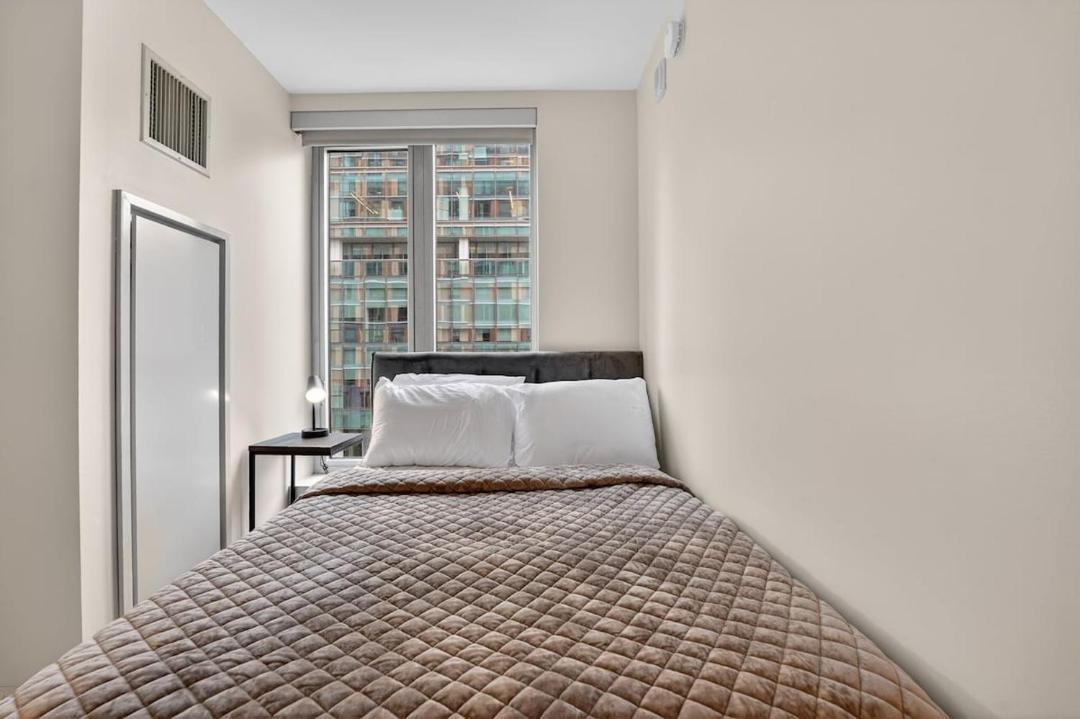 Photo of Bedroom in Fort Point