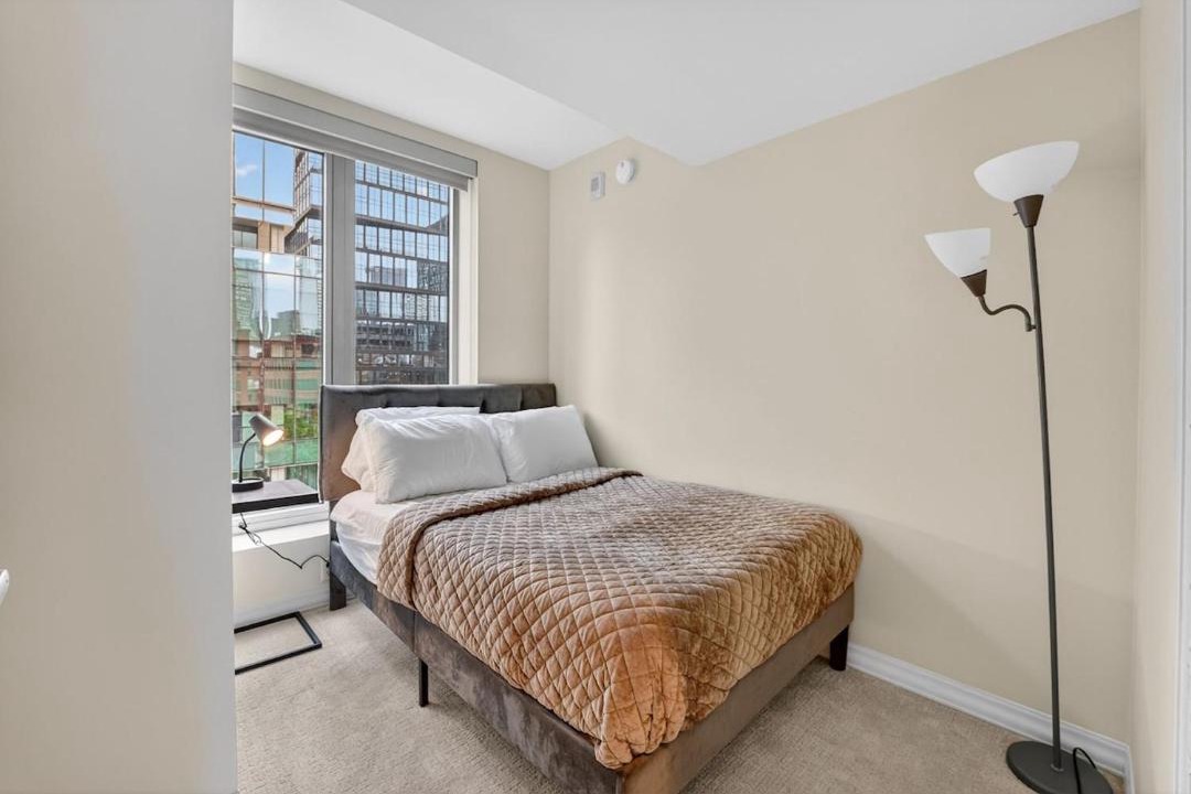Photo of Bedroom in Fort Point