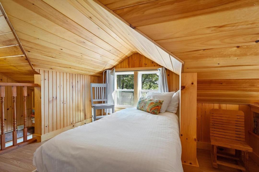 Photo of Bedroom in Cushing