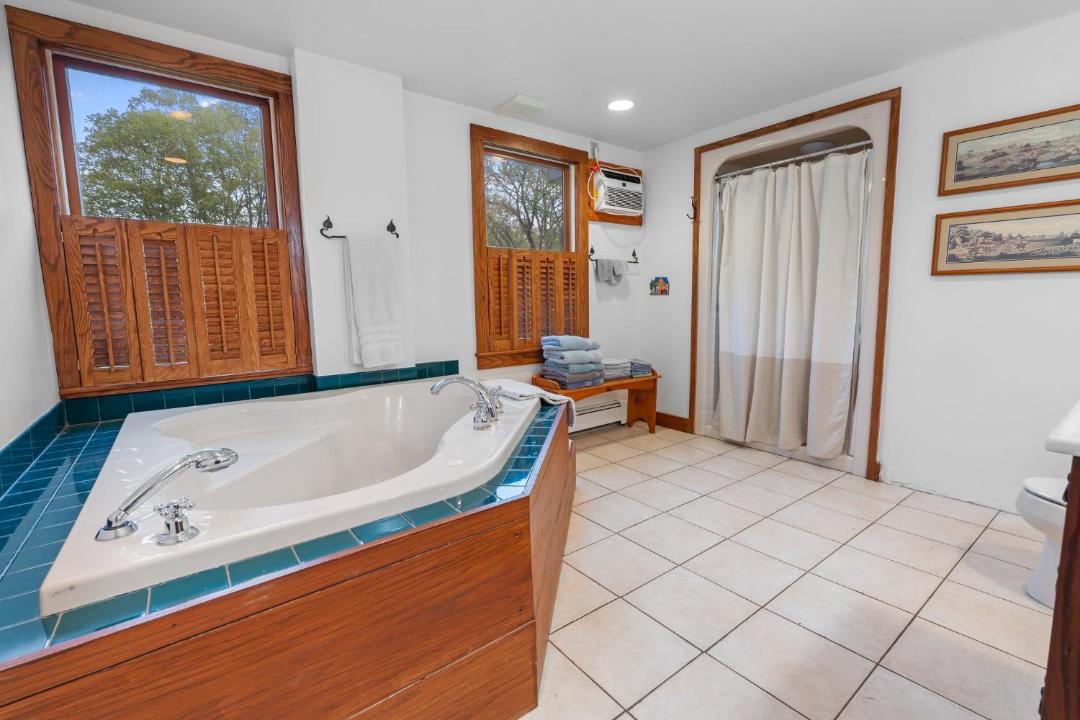 Photo of Bathroom in Loudon
