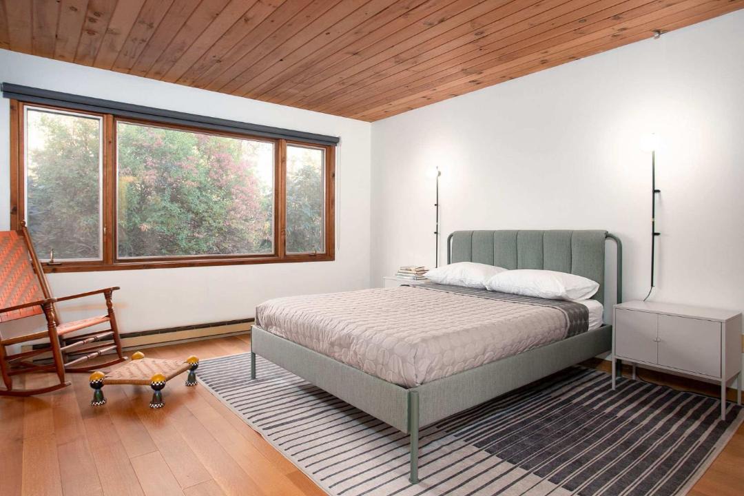 Photo of Bedroom in Monterey