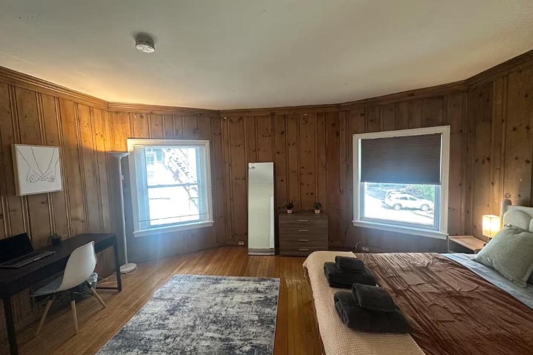 Photo of Bedroom in Cleveland Circle