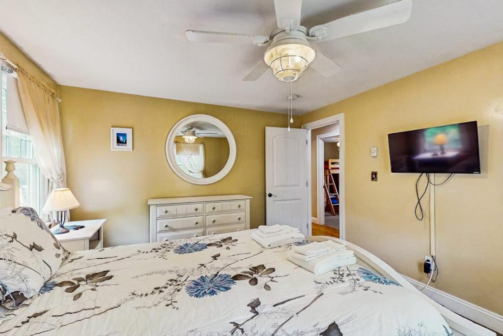 Photo of Bedroom in Oak Bluffs