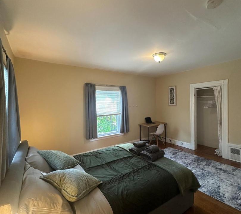 Photo of Bedroom in Cleveland Circle