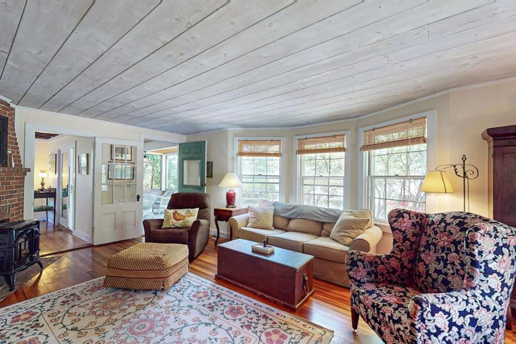 Photo of Others in West Hyannisport