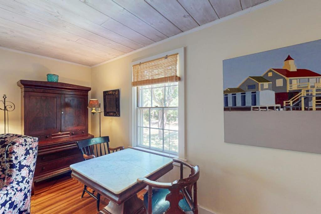 Photo of Others in West Hyannisport