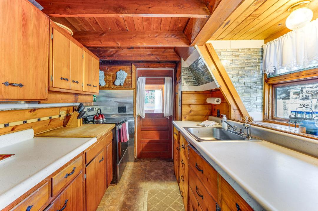 Photo of Kitchen in Center Conway