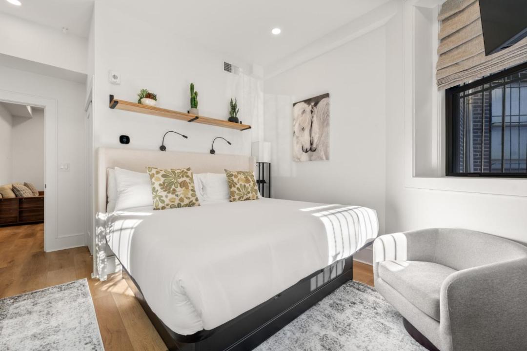 Photo of Bedroom in Fenway–Kenmore