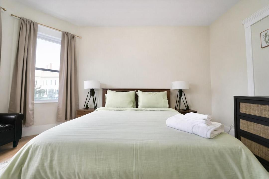 Photo of Bedroom in East Somerville
