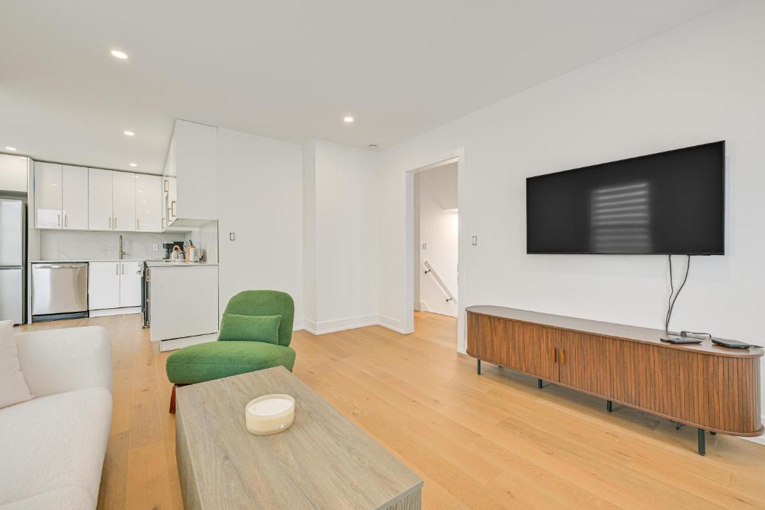 Photo of Livingroom in Southeast Yonkers