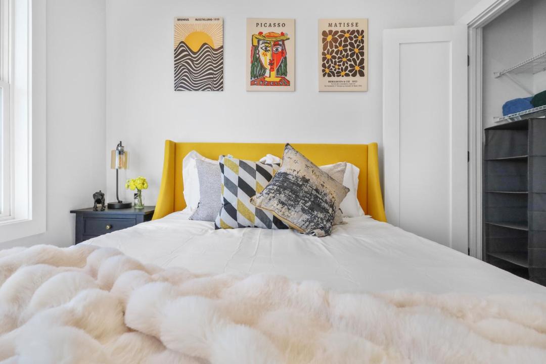 Photo of Bedroom in East Somerville