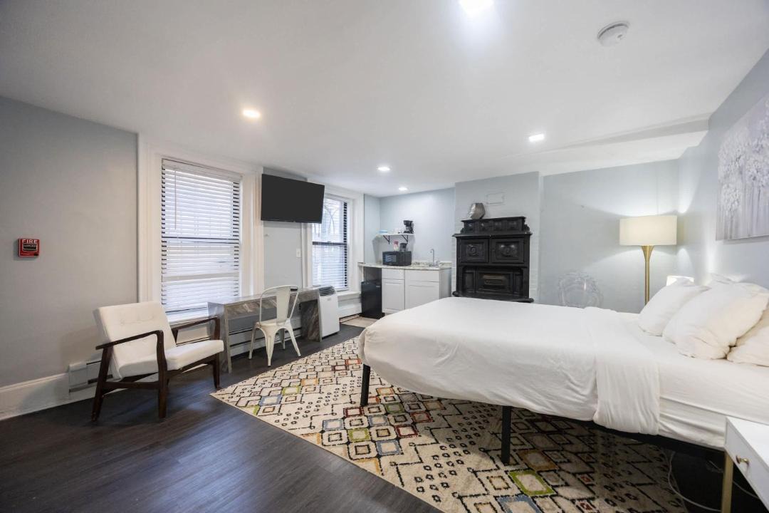 Photo of Bedroom in Bay Village