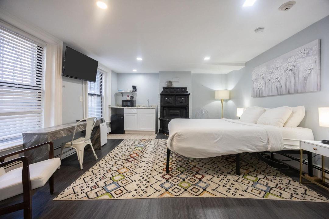 Photo of Bedroom in Bay Village