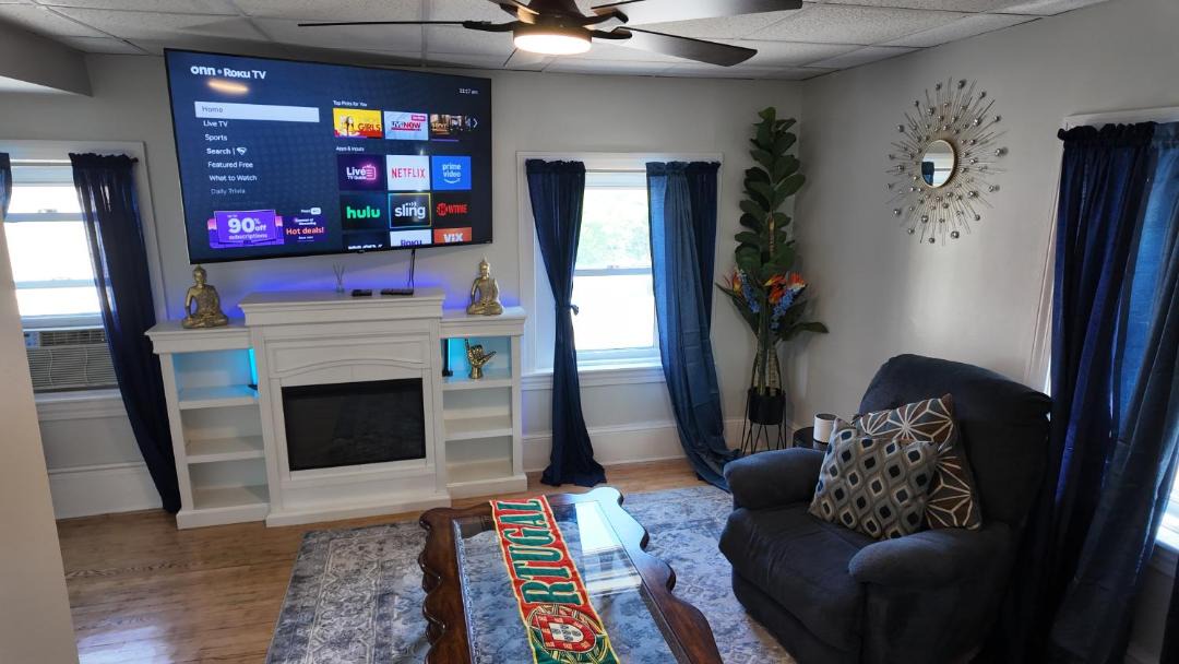 Photo of Livingroom in Fall River
