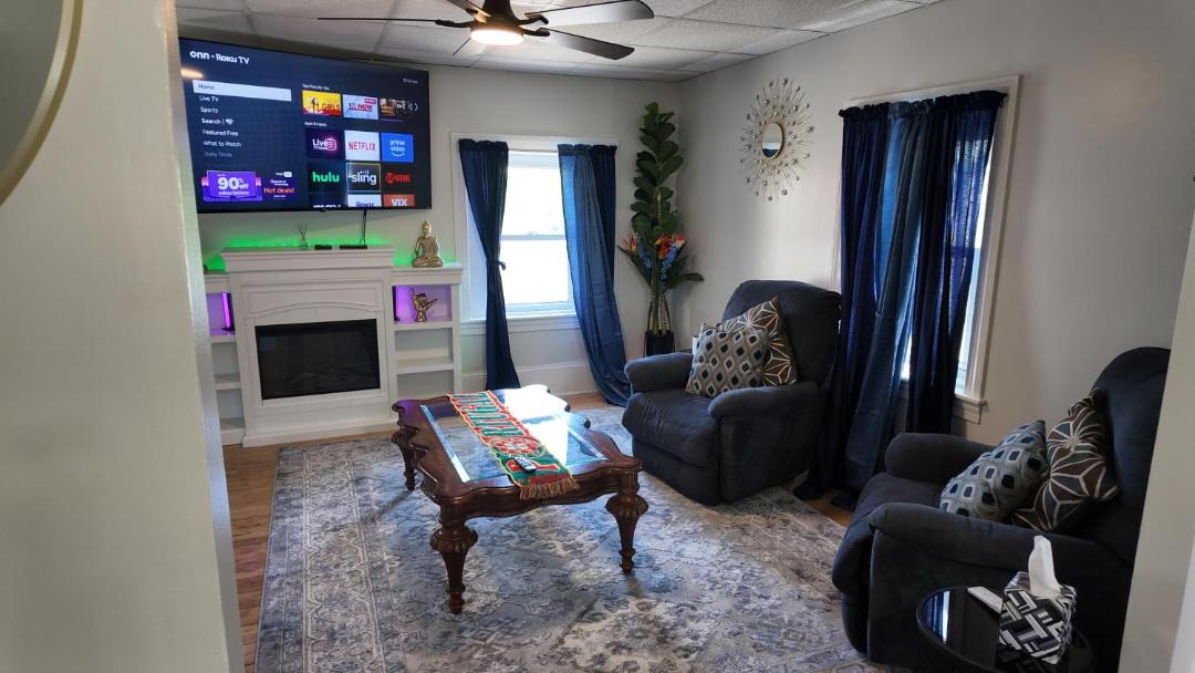 Photo of Livingroom in Fall River