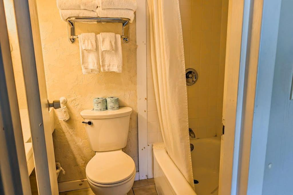 Photo of Bathroom in Warren