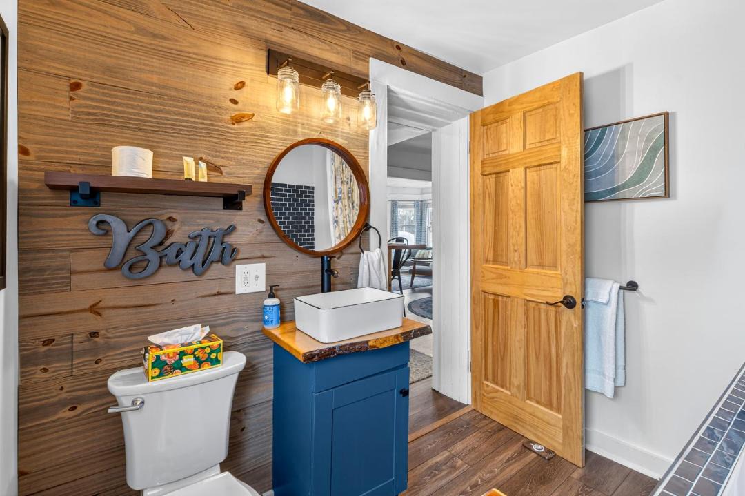 Photo of Bathroom in Old North End