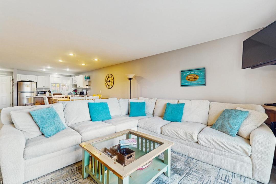 Photo of Livingroom in Center Ossipee