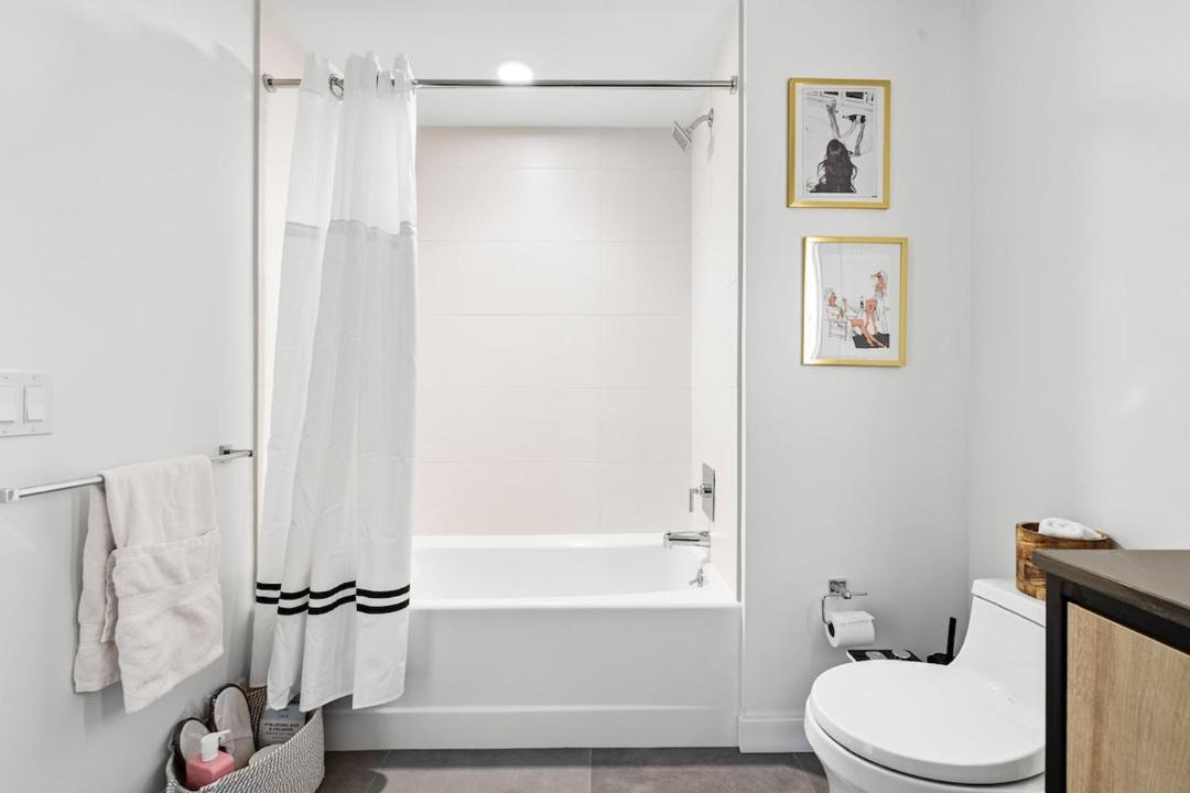 Photo of Bathroom in Shawmut
