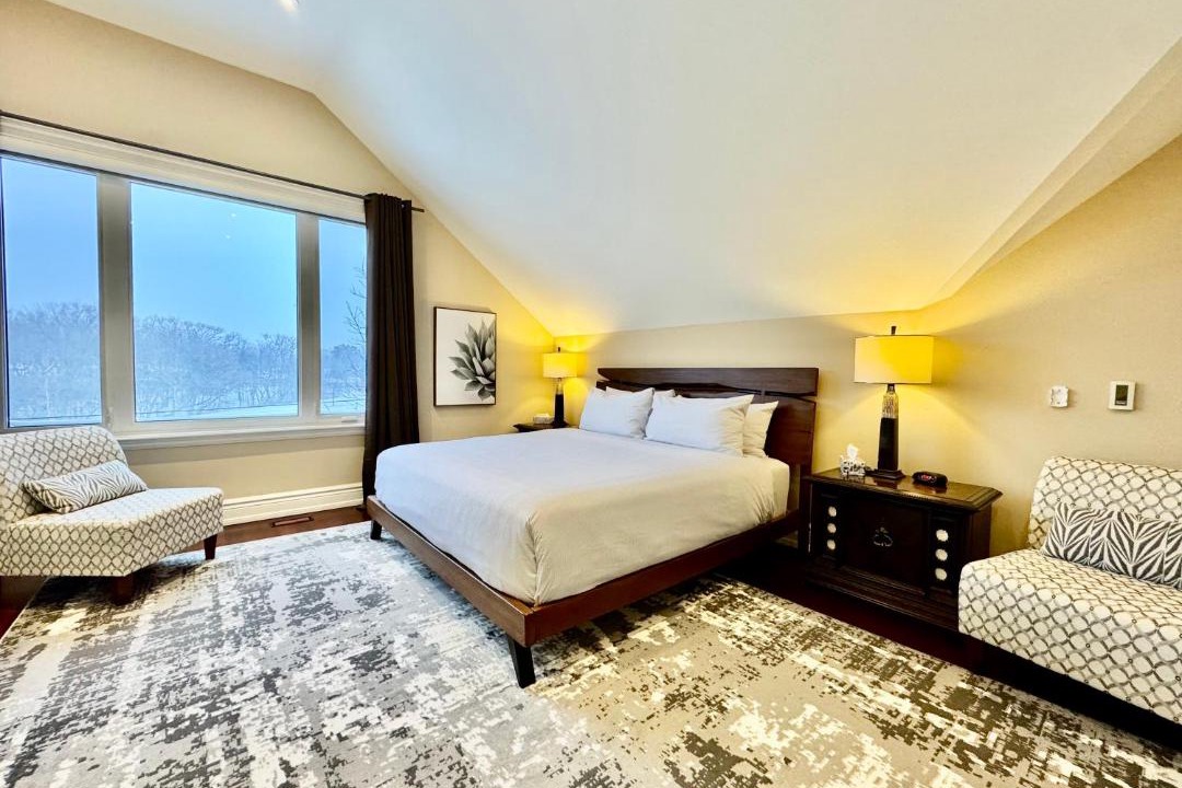 Photo of Bedroom in Markland Wood