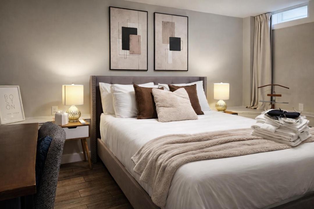 Photo of Bedroom in Telegraph Hill