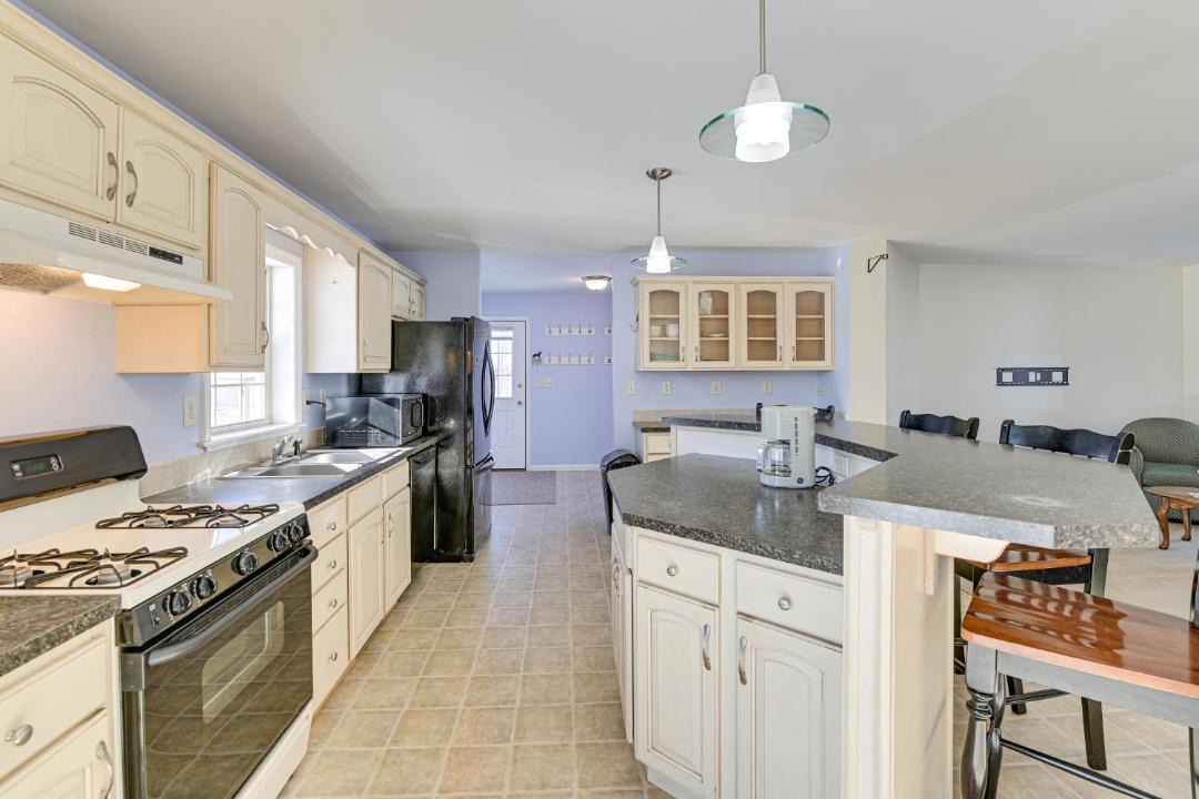 Photo of Kitchen in Town of Root