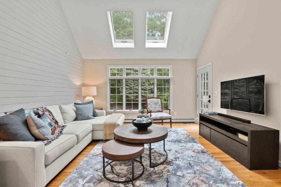 Photo of Livingroom in East Dennis
