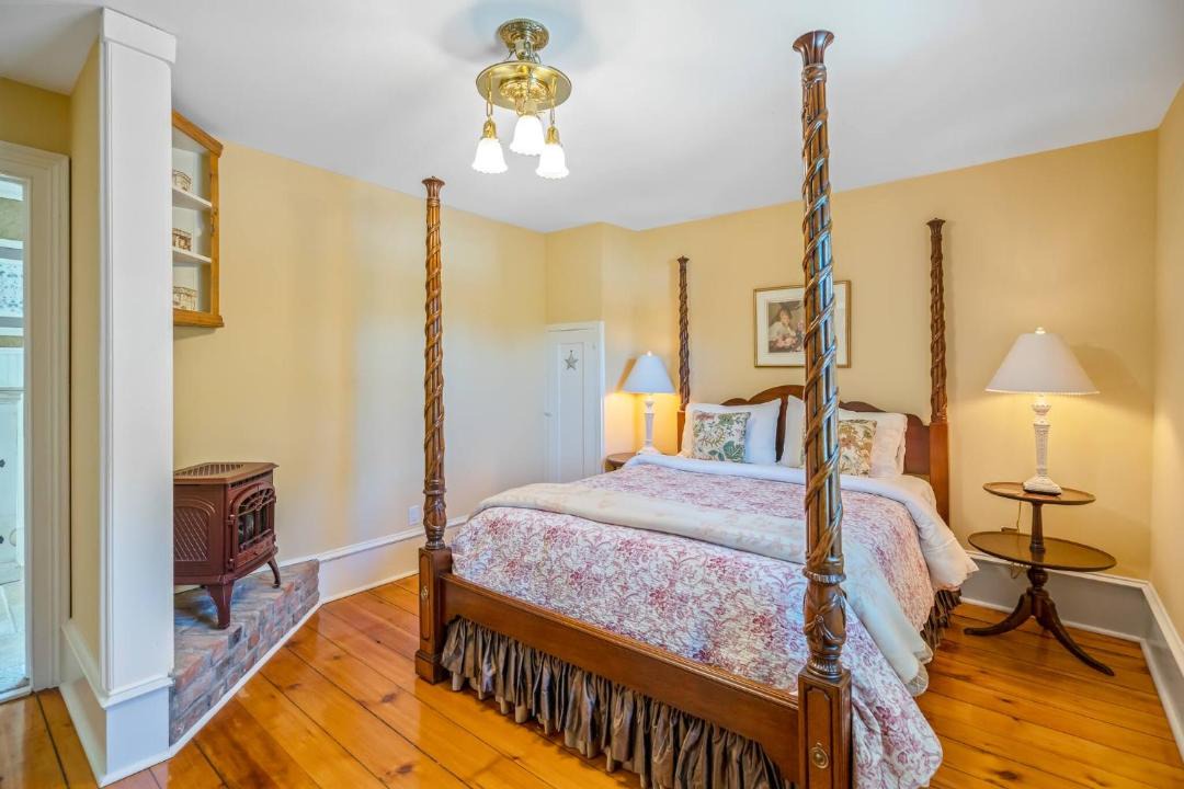 Photo of Bedroom in Old Town Historic District
