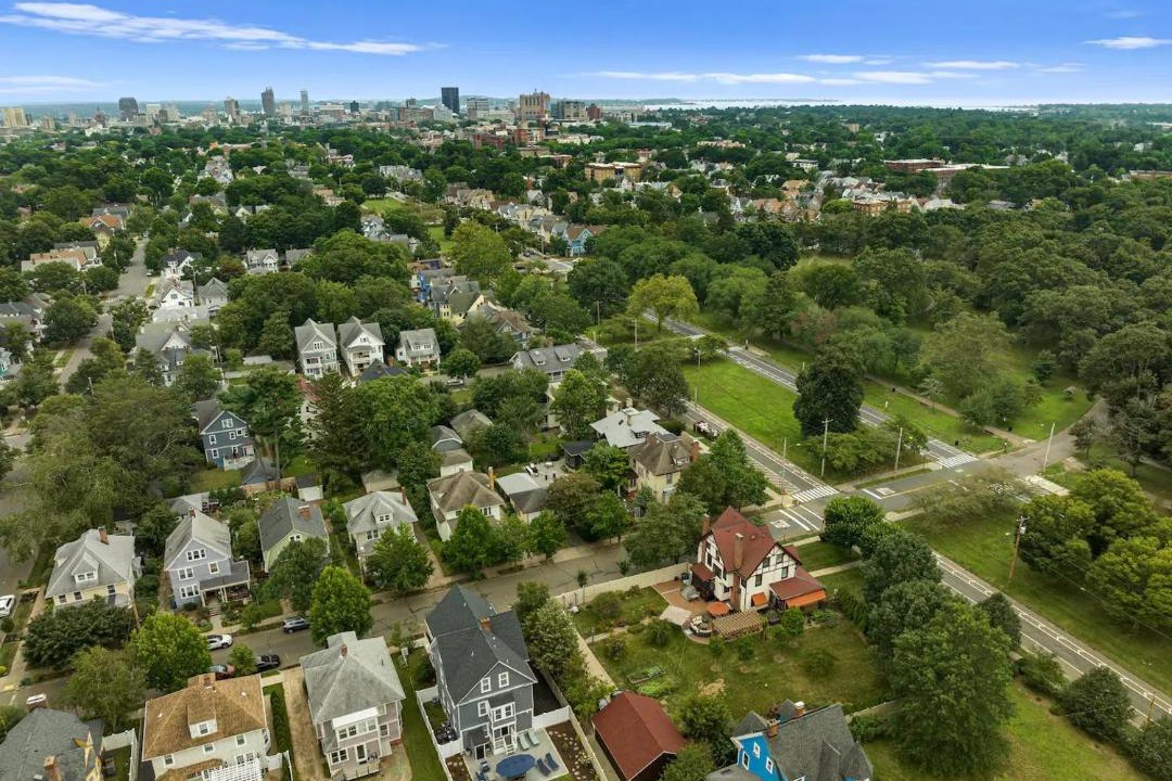 Photo of Others in West New Haven