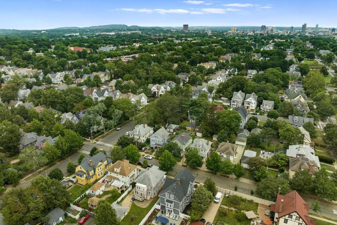 Photo of Others in West New Haven