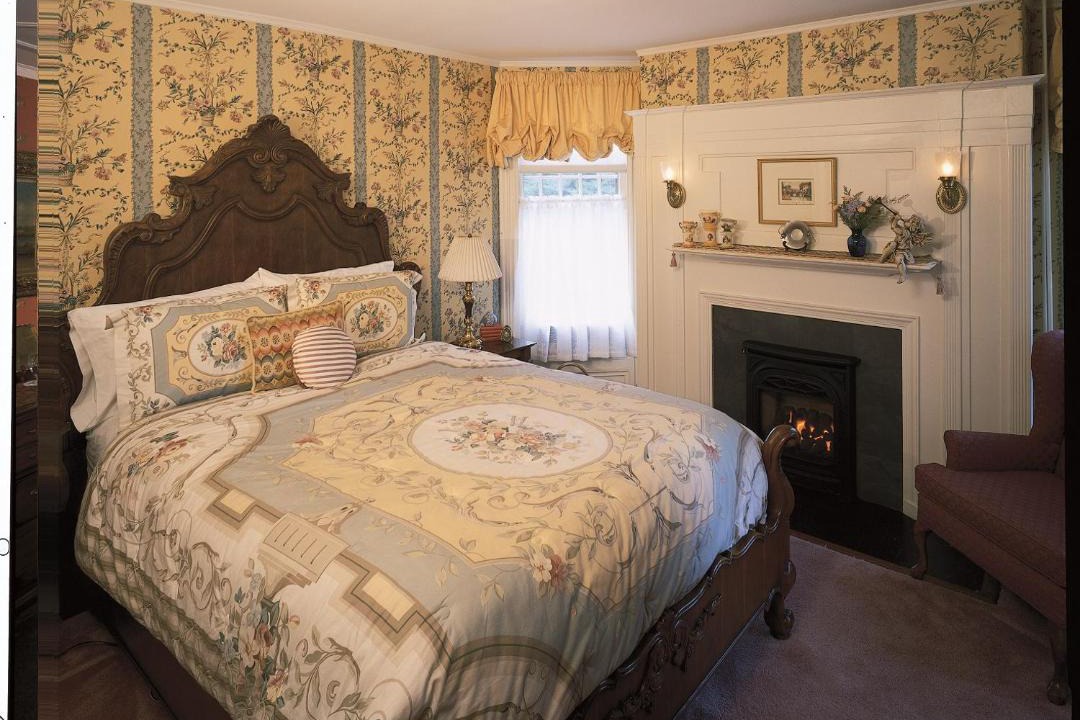 Photo of Bedroom in Bellevue Avenue Historic District