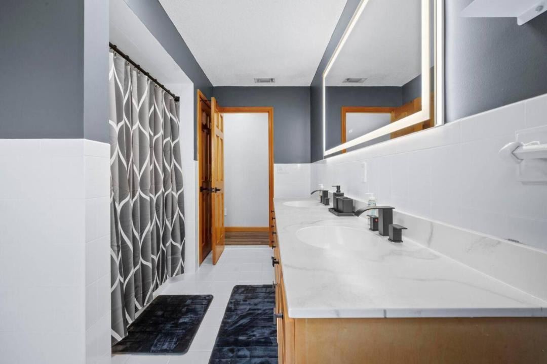 Photo of Bathroom in Middletown