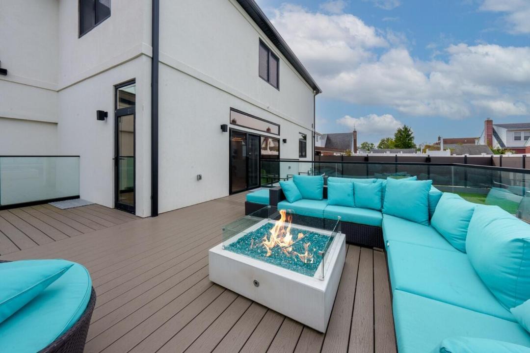 Photo of Patio Balcony in North Valley Stream