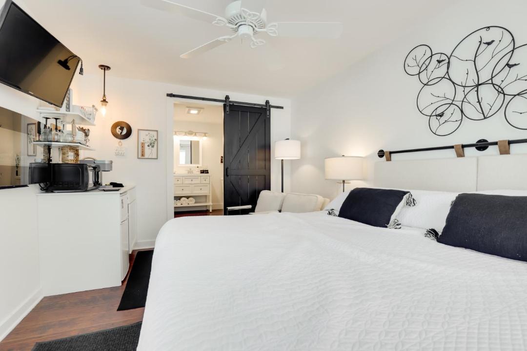 Photo of Bedroom in Hammondsport