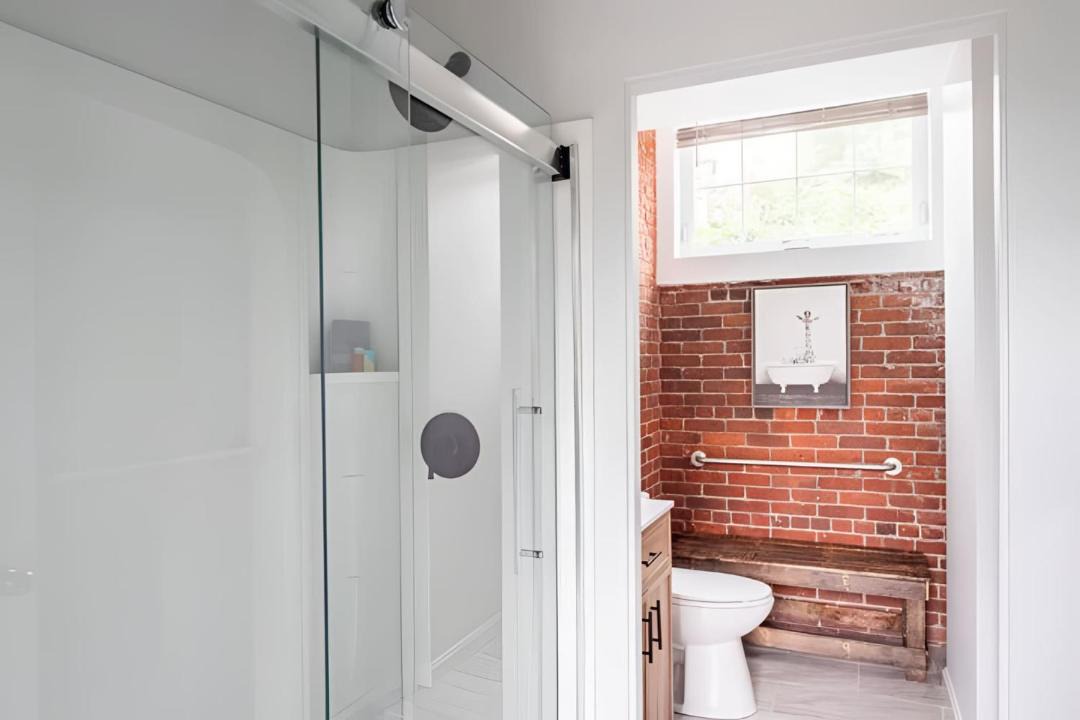 Photo of Bathroom in College Hill