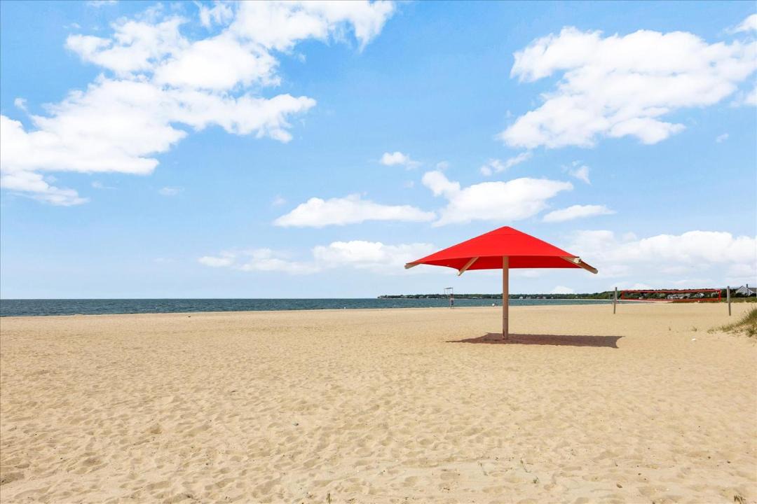 Photo of Others in West Hyannisport