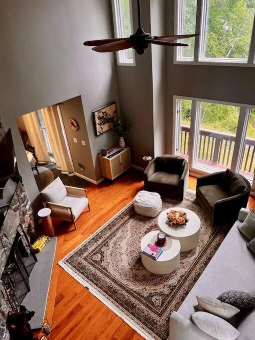 Photo of Livingroom in Wolfeboro